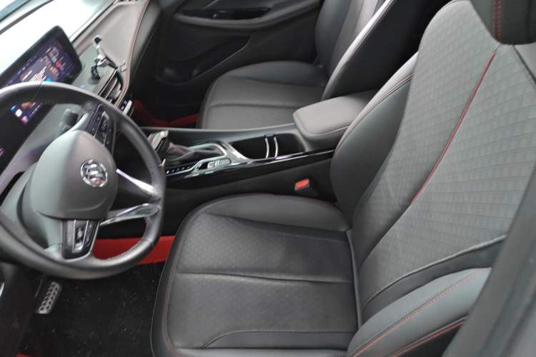 Used Buick Verano 2023 Pro GS Hunter Wind Edition Left Front Seat