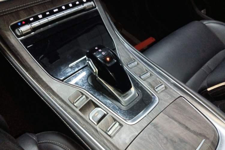 Used Landian E5 2023 1.5L DE-i 100KM Comfort Edition 7-Seater
