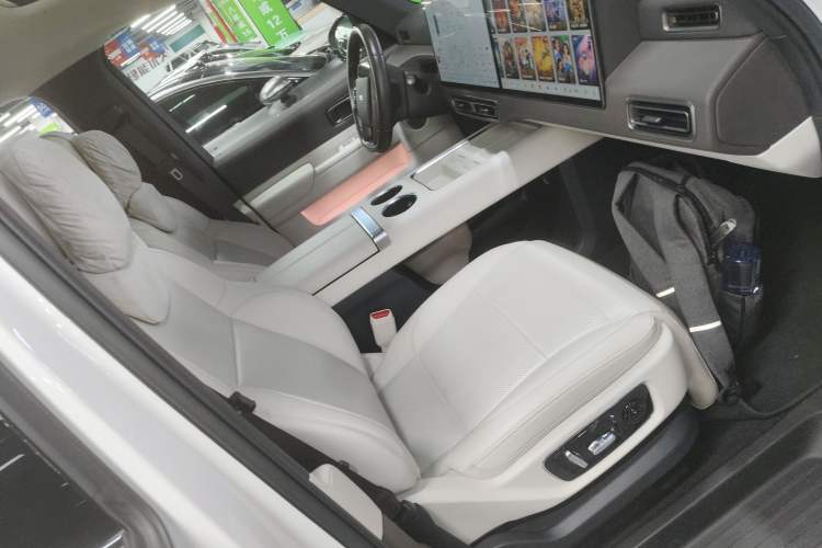 Used Li Auto MEGA 2024 Ultra Model