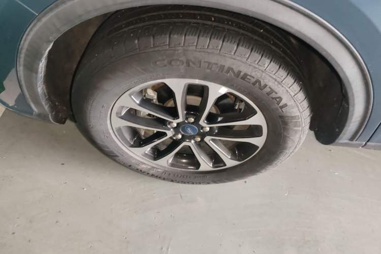 Used Ford Escape 2020 EcoBoost 245 Two-Wheel-Drive Comfort Edition Exterior 4