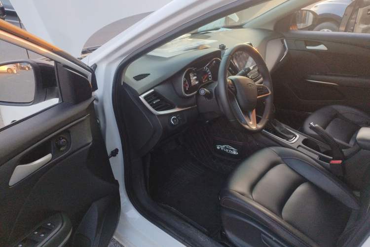 Used Chevrolet Monza 2019 Redline 320T Dual-Clutch Sporty Version China VI Standard Driver Seat