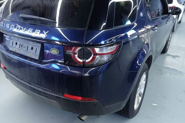Used Land Rover Discovery Sport 2017 2.0T SE Exterior 6
