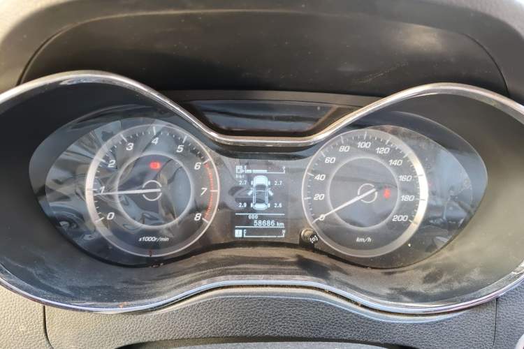 Used Baojun 560 2015 1.8L manual luxury version
