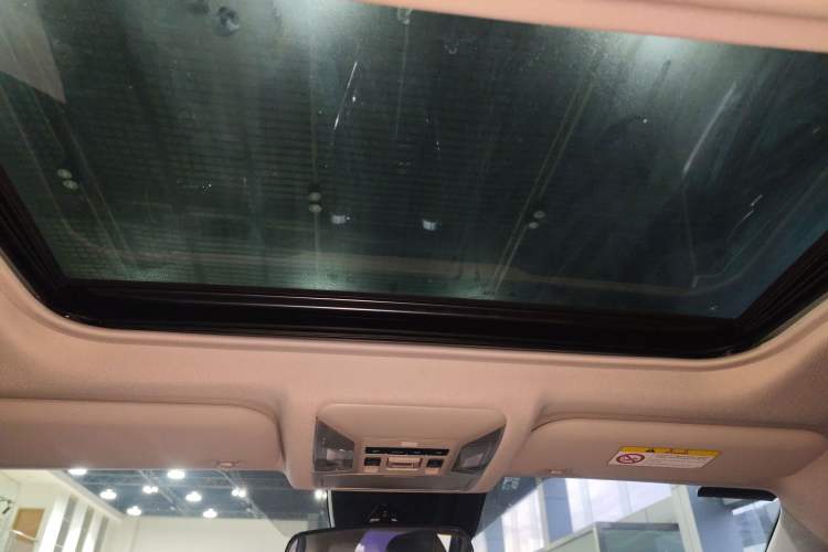 Used Toyota Wildlander 2020 Dual-Motor 2.5L E-CVT Four-Wheel Drive Luxury Edition
