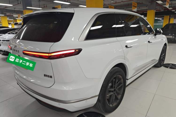 Used ONVO Luxeed L90 2025 Model—Pro Six-Seater Version