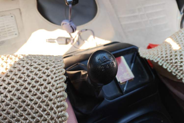 Used JAC Refine 2015 2.0L Shuttle Gasoline Long-Wheelbase Standard Version HFC4GA3-3D