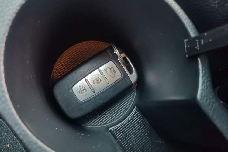 Used Hyundai Veloster 2012 1.6T Automatic Luxury Edition