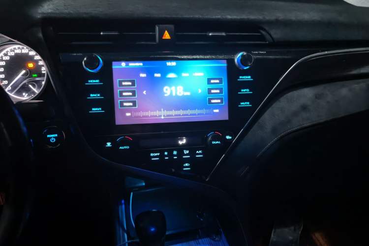 Used Toyota Camry 2019 Dual-Engine 2.5 HG Luxury Edition China VI Standard