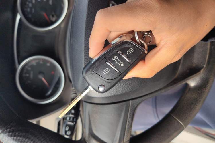 Used Wuling Hongguang 2019 1.5L S Standard Version China VI LAR Vehicle Key