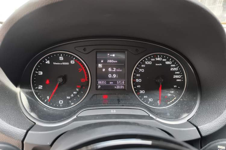 Used Audi A3 2014 Limousine 35 TFSI Automatic Fashion Model