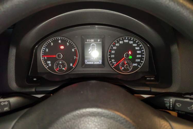 Used Volkswagen Sagitar 2011 1.4 TSI Automatic Luxury Edition
