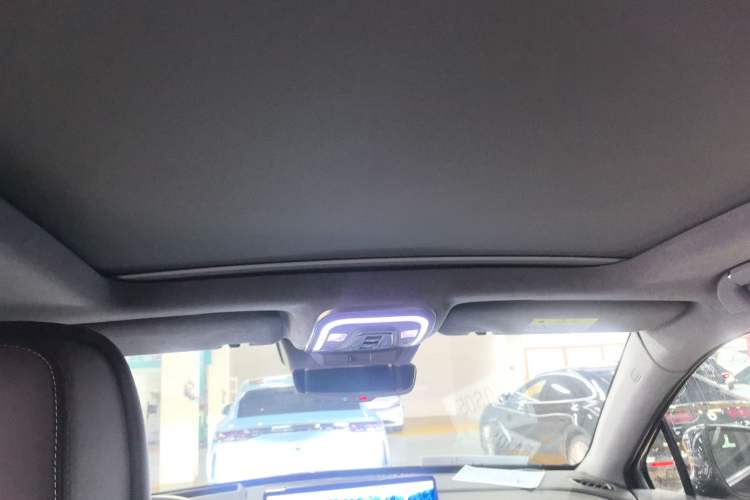 Used Denza N8 2023 Four-Wheel Drive Ultra-Hybrid Flagship Seven-Seater Version