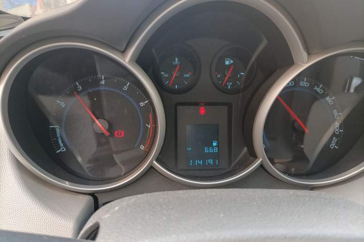 Used Chevrolet Cruze 2013 1.6L SL MT Instrument Cluster