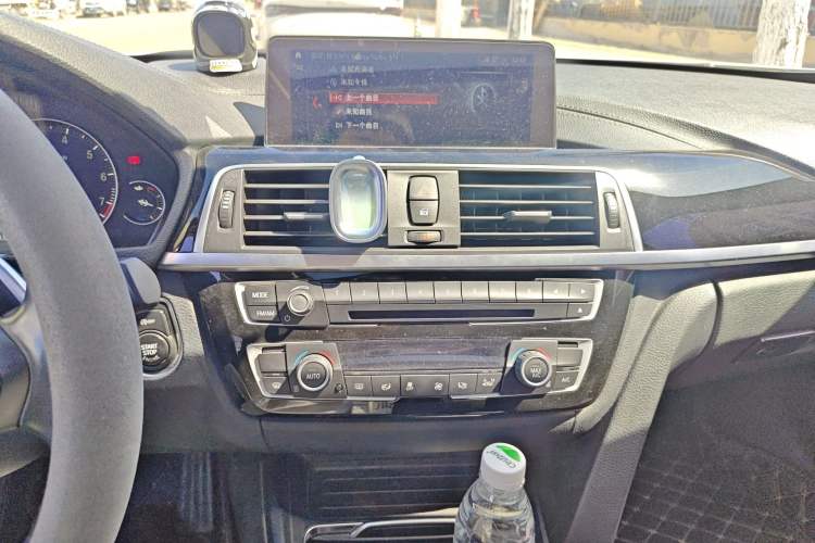 Used BMW 3 Series 2019 320Li M Sport Package Audio And AC Panel