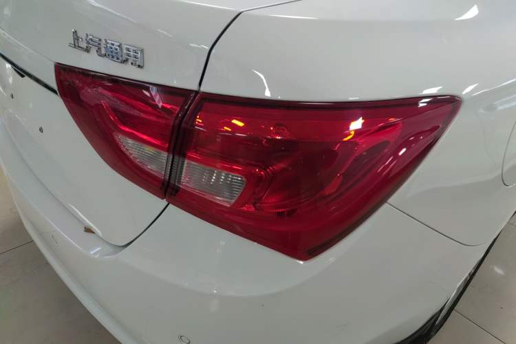 Used Buick GT 2017 15N Automatic Elite Version Exterior 3