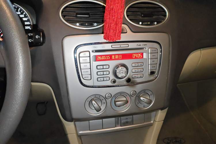 Used Ford Focus 2013 Sedan Classic 1.8L Manual Base Model