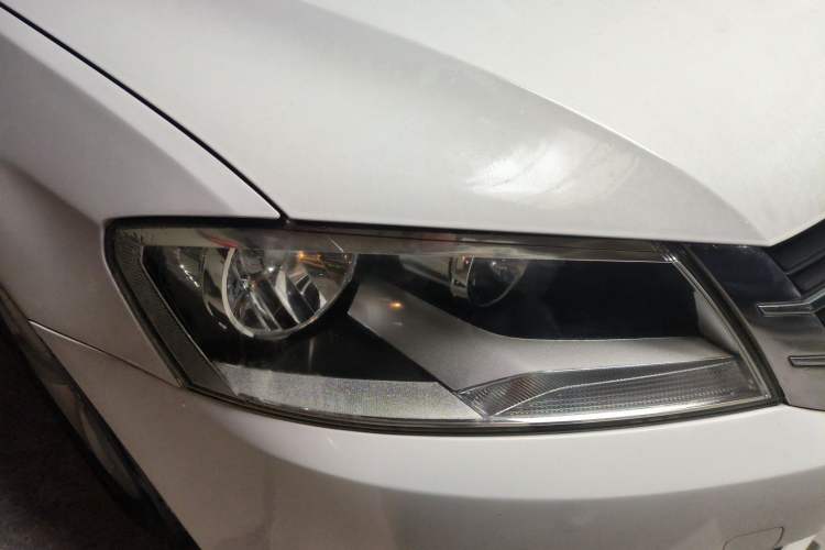 Used Volkswagen Lavida 2013 Revised Classic 1.6L Automatic Fashion Edition