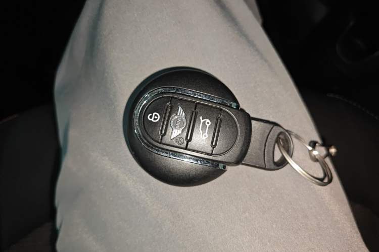 Used MINI 2014 1.2T ONE+
