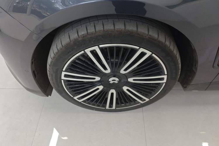 Used Nio ET9 2025 100kWh Signature Edition
