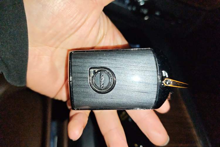 Used Volvo XC60 2023 B5 4x4 Smart Luxury Edition Vehicle Key