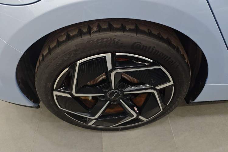 Used BYD Seal 2022 650 km All-Wheel-Drive Performance Version