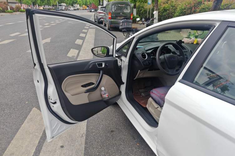 Used Ford Fiesta 2013 Sedan 1.5L Automatic Fashion Edition