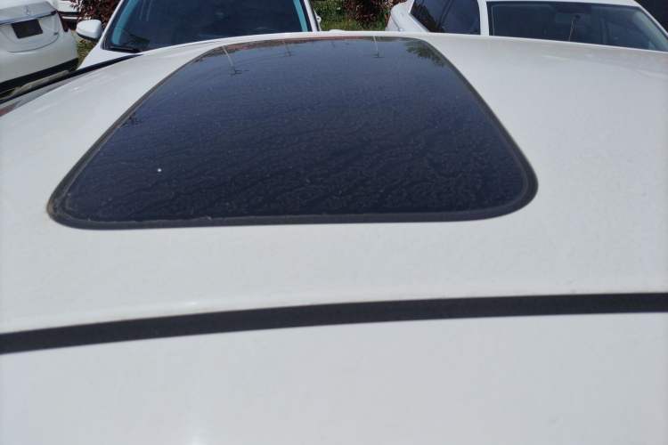 Used Honda Fit 2018 1.5L CVT Comfort Sunroof Version Roof