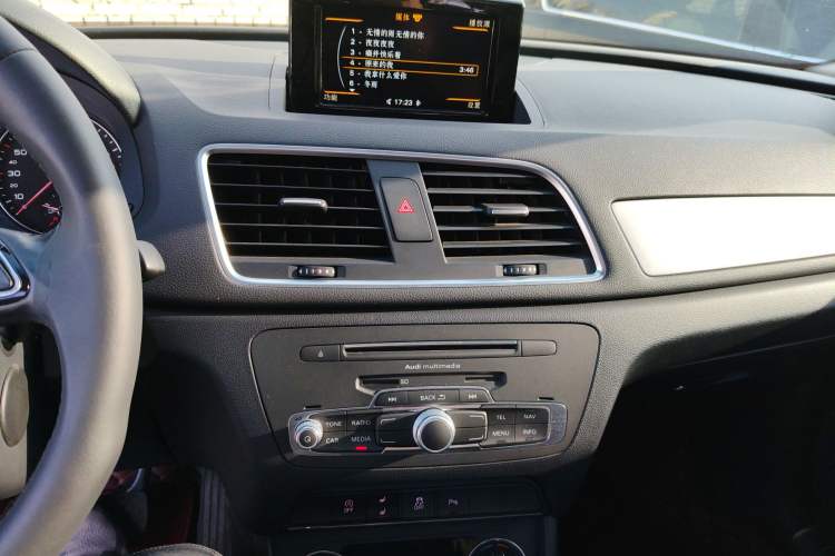 Used Audi Q3 2017 30 TFSI Fashion Model
