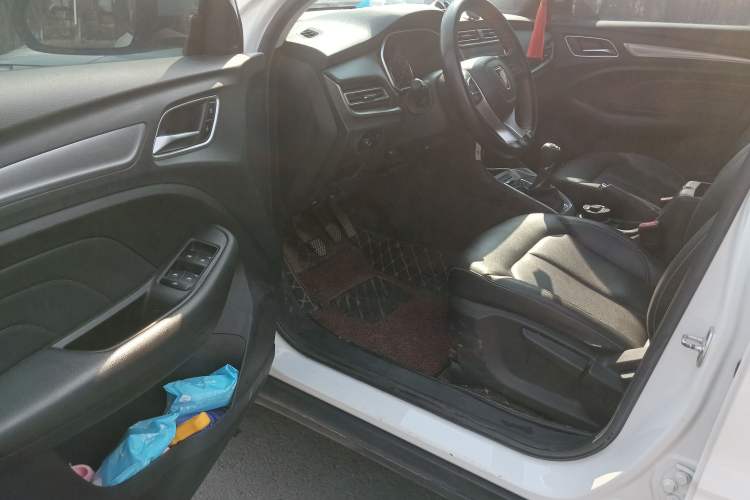 Used Roewe RX3 2020 1.6L Manual 4G Connect Ultra-Fresh Flagship Edition