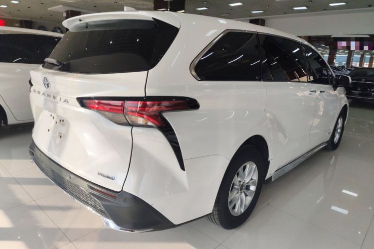 Used Toyota Granvia 2023 2.5L Hybrid Comfort Edition
