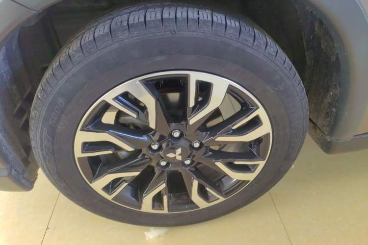 Used Mitsubishi Outlander 2019 2.0L Two-Wheel Drive Comfort Edition 5 Seats China VI Standard