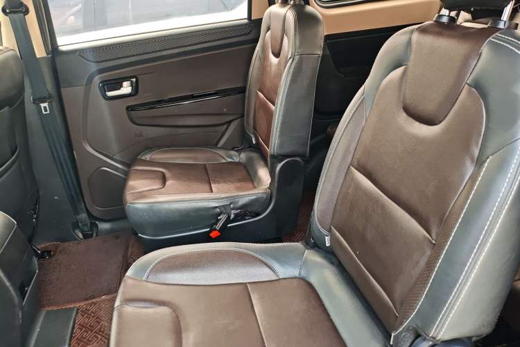 Used Dongfeng Fengon 330 2019 1.5L 330S Manual Comfort Version China VI Standard