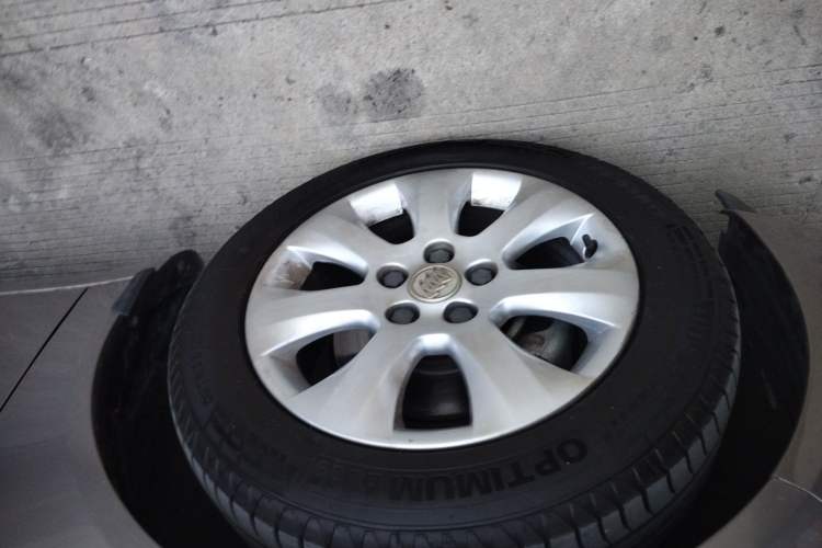 Used Buick Regal 2014 2.0L Leading Fashion Edition