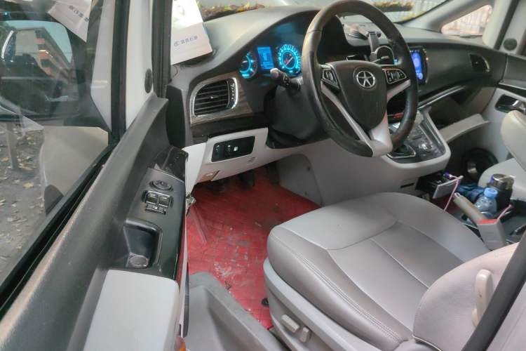 Used JAC Group Refine M5 2014 1.9T Diesel Manual Business Edition
