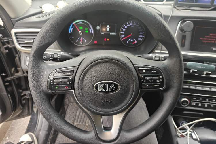Used Kia K5 2016 2.0L Hybrid LUX Steering Wheel