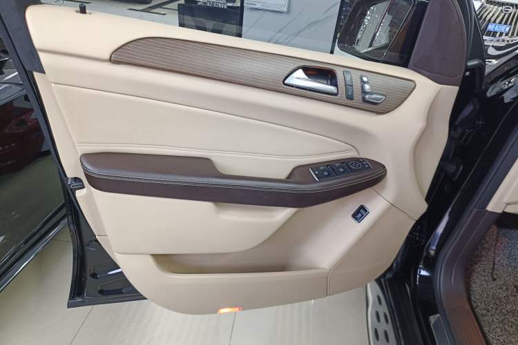 Used Mercedes-Benz GLE 2018 GLE 320 4MATIC Dynamic Edition Collector's Edition
