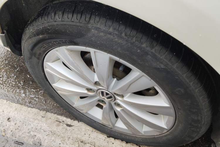 Used Volkswagen Sagitar 2014 Revised Version 1.6L Automatic Leading Edition
