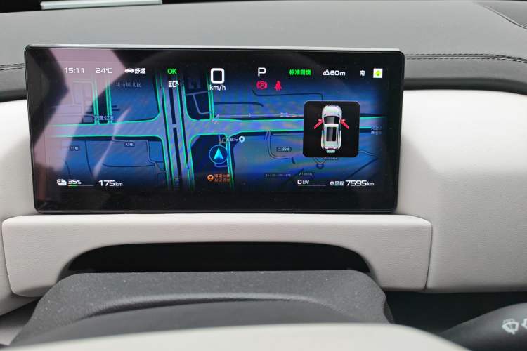 Used Formula Leopard Titanium 3 2025 501 km Range Rear-Wheel Drive Intelligent Driving Max Edition
