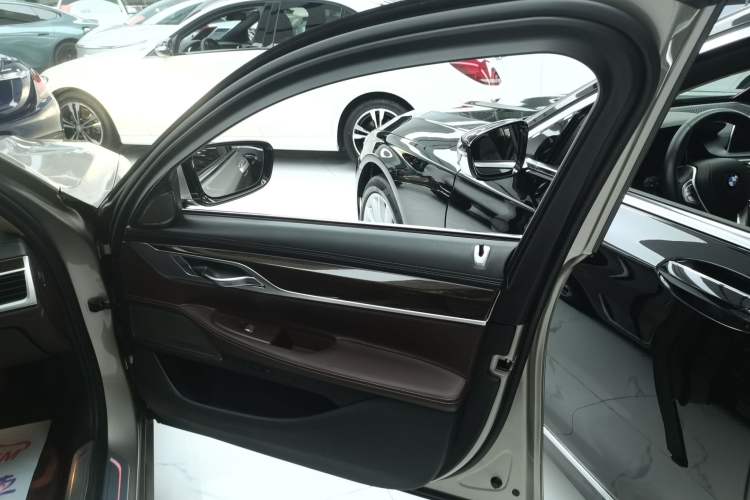 Used BMW 7 Series 2019 730Li Luxury Package