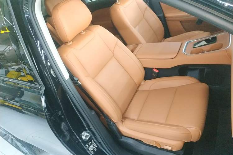 Used Leapmotor C16 2026 Extended-Range 280 LiDAR Zhizun Edition 6 Seats