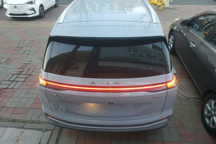 Used AION Y 2024 Younger