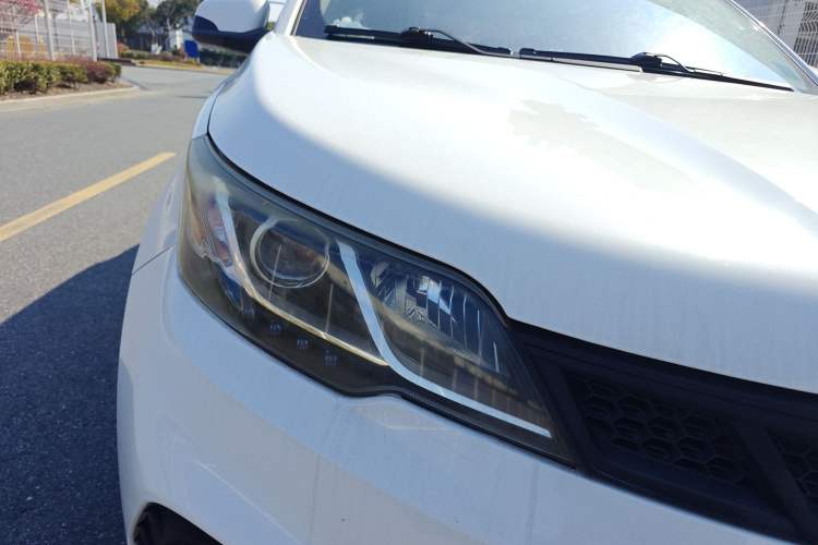 Used Soueast DX3 2018 1.5L Manual Luxury Model
