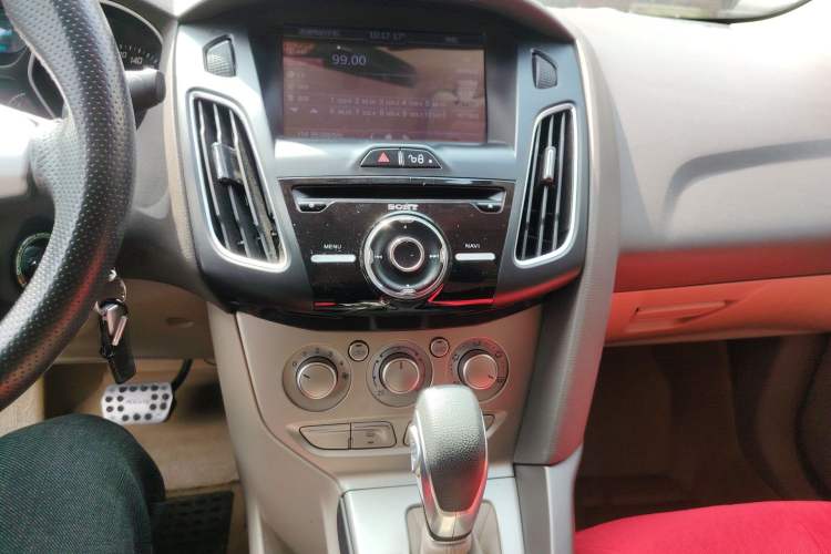 Used Ford Focus 2012 Sedan 1.6L Automatic Comfort Model