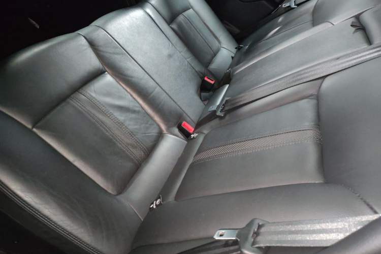 Used Peugeot 3008 2015 2.0L Automatic Trend Edition
