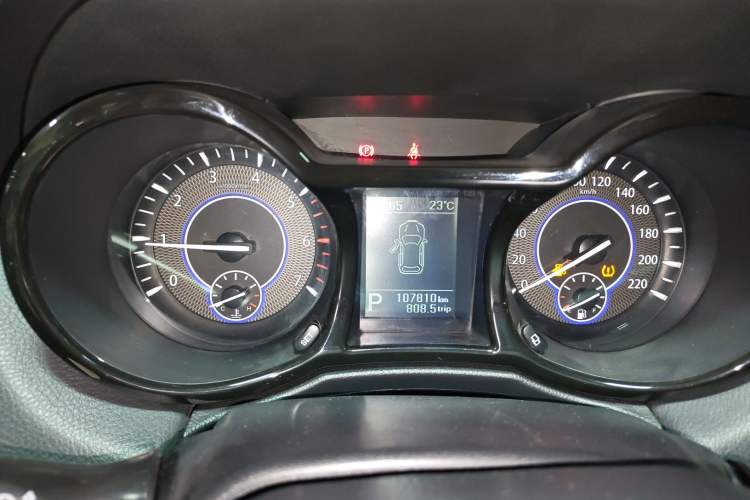 Used JMC Yusheng S350 2016 2.0T Automatic Two-Wheel Drive Gasoline Luxury Version with Sunroof 5 Seats Instrument Cluster