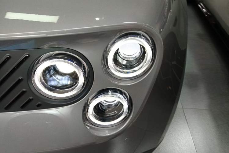 Used firefly 2025 Illuminated Edition
