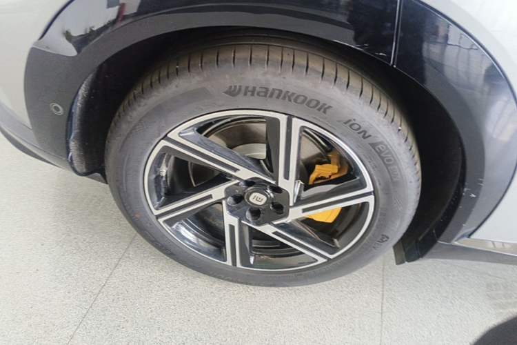 Used Xiaomi Auto YU7 2025 Ultra-Long Range Rear-Wheel Drive Version
