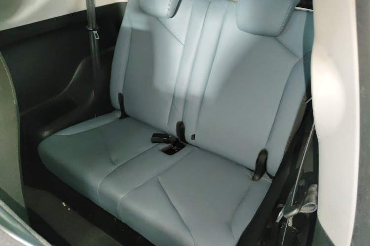 Used Chery Little Ant 2022 Restyled Version Sweet Pink Edition Half-Sugar Version 30.6 kWh 30 kW 301 km
