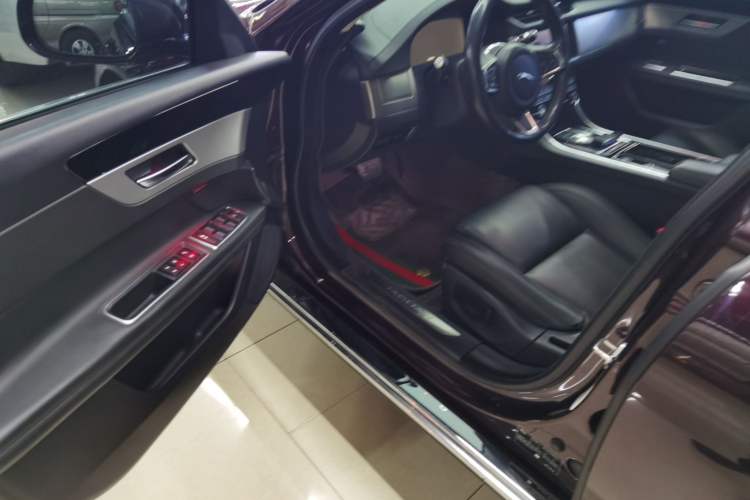 Used Jaguar XFL 2020 XFL 2.0T P200 Two-Wheel-Drive Elite Edition
