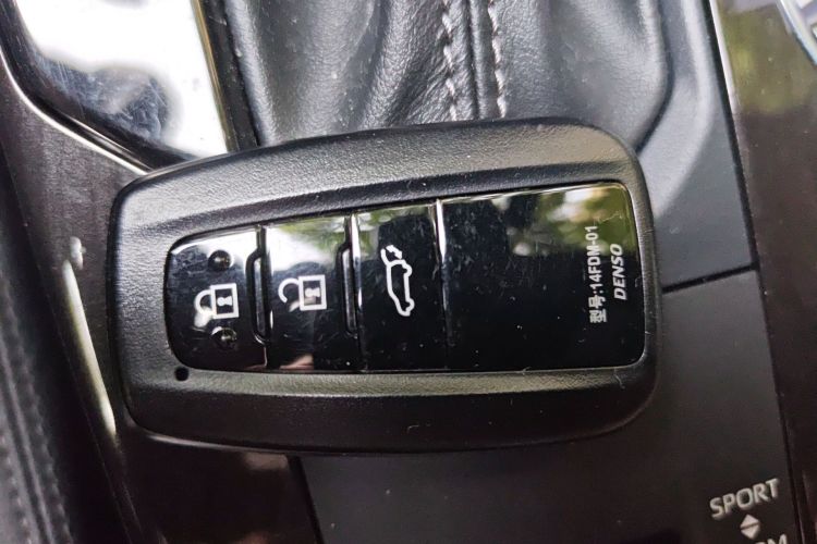 Used Toyota Crown Kluger 2023 2.5L HEV Four-Wheel Drive Flagship Edition
